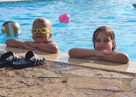 Pian della Bandina in Umbrie, Italie zwembad met kids Pian della Bandina 40plusteens