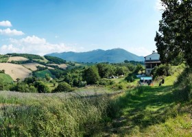 Faranghe in Le Marche, Italie hoge vallei Esino foto Benne Holwerda Camping Faranghe / La Luna 40plusteens