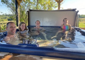 Domaine de Pamadera in Mialet, Frankrijk jacuzzi Domaine de Pamadera 40plusteens