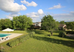 Boulede huizen.jpg Boulède 40plusteens