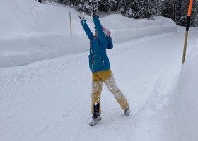Haus Standlgut in Rauris, Oostenrijk spelen in de sneeuw Haus Standlgut 40plusteens