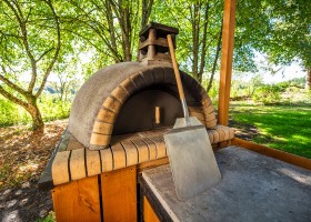 Glamping Auvergne Frankrijk Pizza-oven 2023 Glamping Auvergne 40plusteens