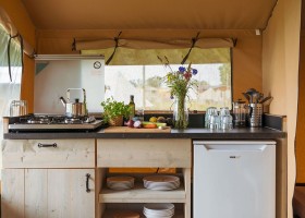 Laguna Beach Family Camps Öland, Zweden Keuken Lodge Laguna Beach Family Camps Öland 40plusteens