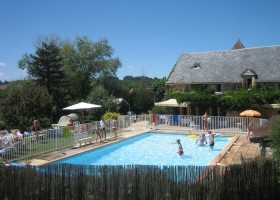 Domaine de Montsalvy zwembad.jpg Domaine de Montsalvy 40plusteens