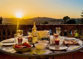 torre_nova_resort_Catalonie, Spanje 15_eten_op_balkon_montserrat Torre Nova Resort & Spa 40plusteens