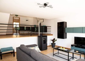 Casa Gemeos in Portugal woonkamer Casa Gemeos 40plusteens