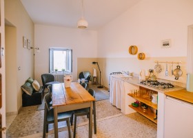 Agriturismo Angeli Sognanti in Le Marche, Italie Oliva woonkamer Agriturismo Angeli Sognanti 40plusteens