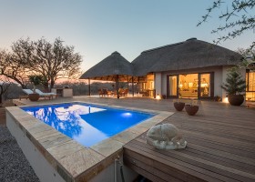 Homes of Africa in Hoedspruit, Zuid-Afrika veel giraffen (17) Homes of Africa vakantiehuizen 40plusteens