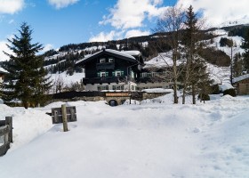 Bergmoment in Rauris, Oostenrijk voorzijde 2 Bergmoment 40plusteens