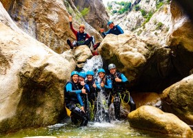 Canigou outdoor op camping Le Rotja in de Pyrenees-Orientales, Frankrijk Galamus - damfoto Canigou Outdoor op Camping Le Rotja 40plusteens