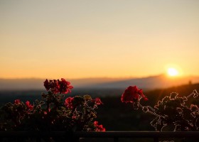 Casa in Bocca al Lupo in Piemonte, Italie zonsondergang 2 Casa in Bocca al Lupo 40plusteens