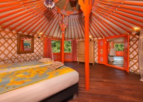 La Casita Vakantiehuizen La Granja di Antonio in Andalusie, Spanje glamping yurt slaapkamer Glamping op La Granja de Antonio 40plusteens