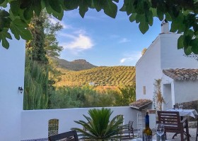 Hotel Molino in Guaro, Andalusie, Spanje gezellig eten met prachtig uitzicht El Molino Santisteban 40plusteens