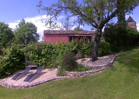 Domaine de Montsalvy tuin.jpg Domaine de Montsalvy 40plusteens