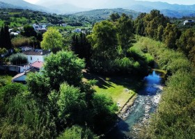 Hotel Molino in Guaro, Andalusie, Spanje rivier in de achtertuin El Molino Santisteban 40plusteens