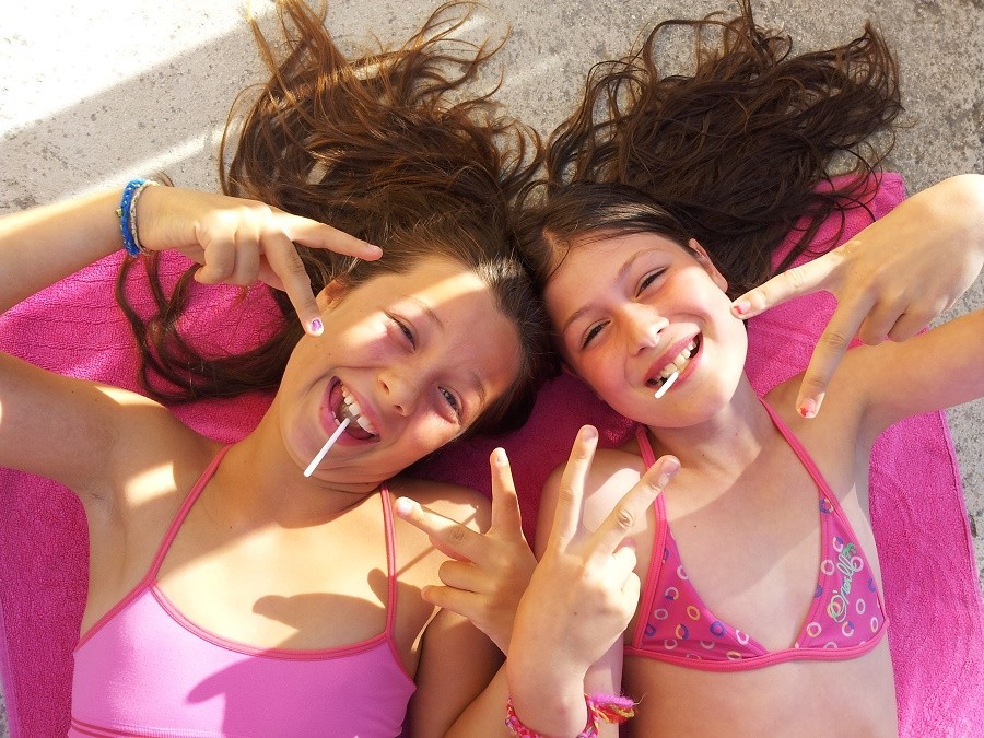 Villa Bussola tieners op het strand Villa Bussola 40plusteens image gallery