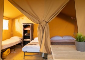 Laguna Beach Family Camps Öland, Zweden Slaapkamers lodge Laguna Beach Family Camps Öland 40plusteens