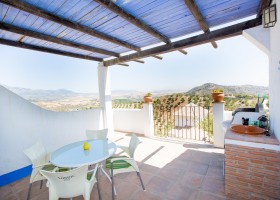 Hacienda Guaro Viejo terras 2 kamer appartement.jpg Hacienda Guaro Viejo 40plusteens