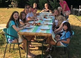 Les Renardiers in de Correze, Frankrijk kindereten 2020 Les Renardières 40plusteens