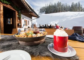Landhaus Angerhof in Bad Hofgastein, Oostenrijk Huettenkulinarik_Jungerstube_(C) Gasteinertal Tourismus GmbH, Marktl (72) Landhaus Angerhof 40plusteens