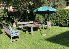 Haus Standlgut in Rauris, Oostenrijk gezellig hoekje in de tuin Haus Standlgut 40plusteens