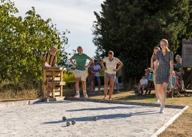 Domaine de la Bade in de Aude, Zuid-Frankrijk petanque Domaine de la Bade 40plusteens